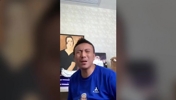 快气哭了!武磊单刀摔倒让毛剑卿上海话爆粗:XXX,哪能了?